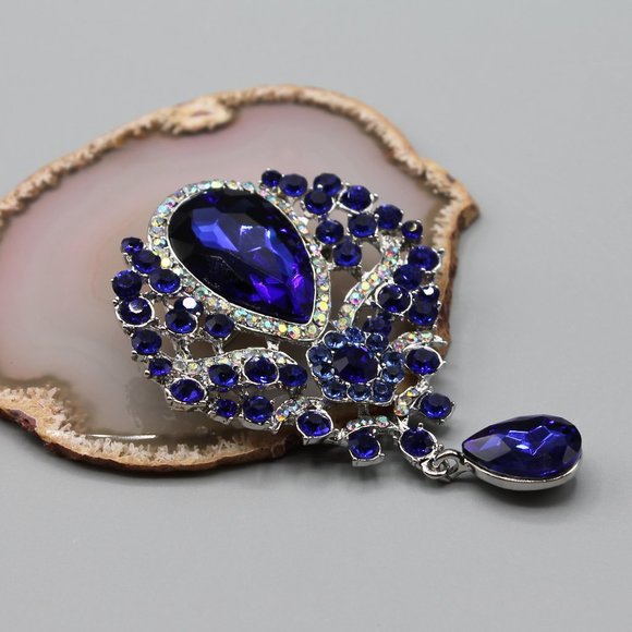 Jewelry - Elegant large fancy pin brooch jewelry fashion new